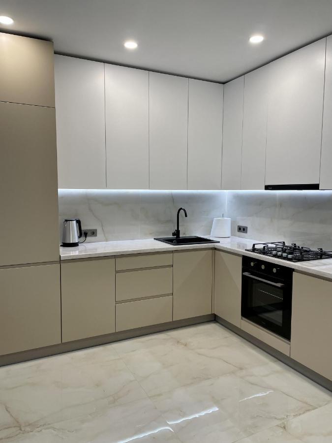 Жк Great Britain Apartment Львов Экстерьер фото